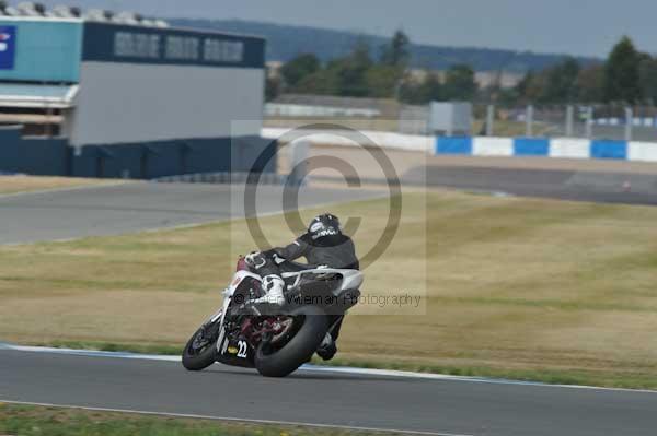 Motorcycle action photographs;Trackday digital images;donington;donington park leicestershire;donington photographs;event digital images;eventdigitalimages;no limits trackday;peter wileman photography;trackday;trackday photos