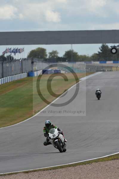 Motorcycle action photographs;Trackday digital images;donington;donington park leicestershire;donington photographs;event digital images;eventdigitalimages;no limits trackday;peter wileman photography;trackday;trackday photos