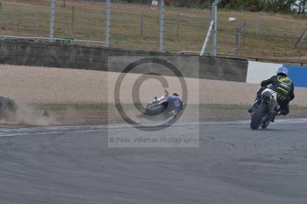 Motorcycle action photographs;Trackday digital images;donington;donington park leicestershire;donington photographs;event digital images;eventdigitalimages;no limits trackday;peter wileman photography;trackday;trackday photos