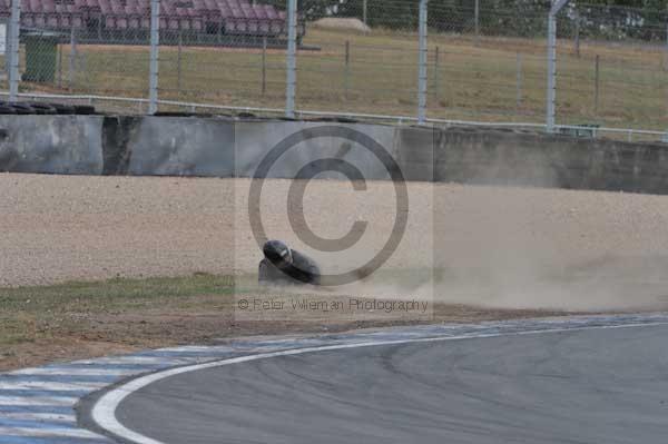 Motorcycle action photographs;Trackday digital images;donington;donington park leicestershire;donington photographs;event digital images;eventdigitalimages;no limits trackday;peter wileman photography;trackday;trackday photos