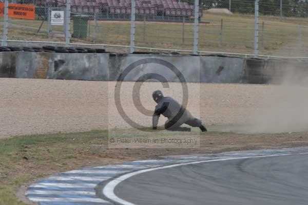Motorcycle action photographs;Trackday digital images;donington;donington park leicestershire;donington photographs;event digital images;eventdigitalimages;no limits trackday;peter wileman photography;trackday;trackday photos