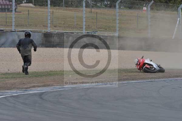 Motorcycle action photographs;Trackday digital images;donington;donington park leicestershire;donington photographs;event digital images;eventdigitalimages;no limits trackday;peter wileman photography;trackday;trackday photos