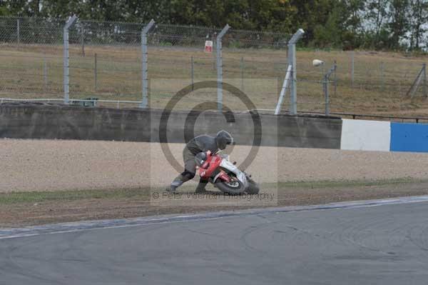 Motorcycle action photographs;Trackday digital images;donington;donington park leicestershire;donington photographs;event digital images;eventdigitalimages;no limits trackday;peter wileman photography;trackday;trackday photos