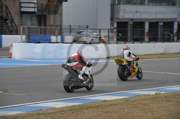 Motorcycle action photographs;Trackday digital images;donington;donington park leicestershire;donington photographs;event digital images;eventdigitalimages;no limits trackday;peter wileman photography;trackday;trackday photos
