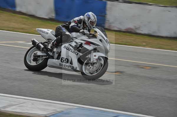 Motorcycle action photographs;Trackday digital images;donington;donington park leicestershire;donington photographs;event digital images;eventdigitalimages;no limits trackday;peter wileman photography;trackday;trackday photos