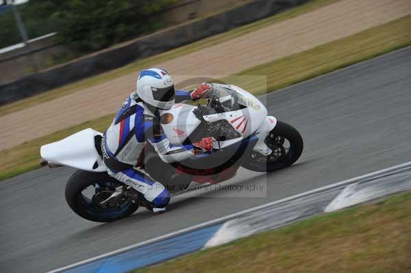 Motorcycle action photographs;Trackday digital images;donington;donington park leicestershire;donington photographs;event digital images;eventdigitalimages;no limits trackday;peter wileman photography;trackday;trackday photos
