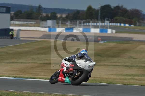 Motorcycle action photographs;Trackday digital images;donington;donington park leicestershire;donington photographs;event digital images;eventdigitalimages;no limits trackday;peter wileman photography;trackday;trackday photos