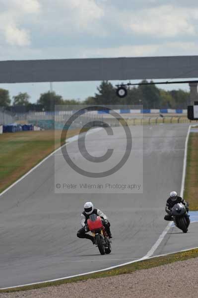 Motorcycle action photographs;Trackday digital images;donington;donington park leicestershire;donington photographs;event digital images;eventdigitalimages;no limits trackday;peter wileman photography;trackday;trackday photos