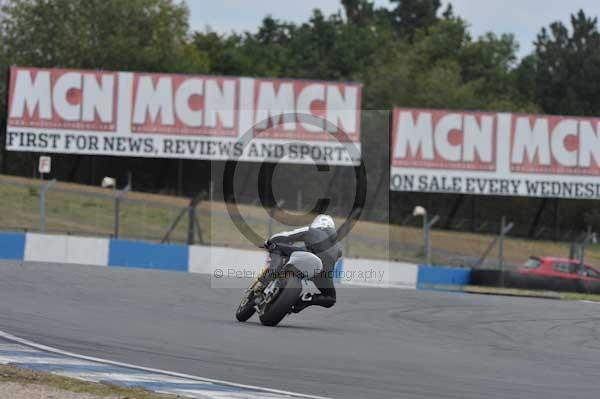 Motorcycle action photographs;Trackday digital images;donington;donington park leicestershire;donington photographs;event digital images;eventdigitalimages;no limits trackday;peter wileman photography;trackday;trackday photos