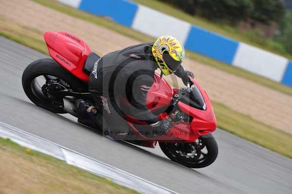 Motorcycle action photographs;Trackday digital images;donington;donington park leicestershire;donington photographs;event digital images;eventdigitalimages;no limits trackday;peter wileman photography;trackday;trackday photos