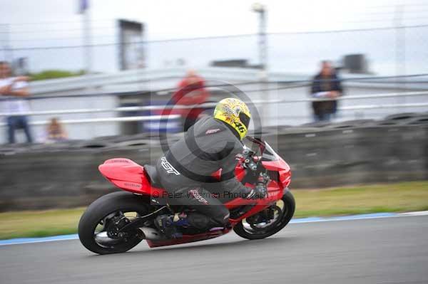 Motorcycle action photographs;Trackday digital images;donington;donington park leicestershire;donington photographs;event digital images;eventdigitalimages;no limits trackday;peter wileman photography;trackday;trackday photos