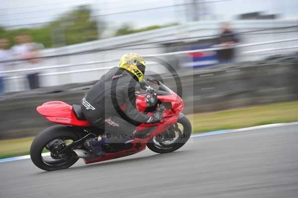Motorcycle action photographs;Trackday digital images;donington;donington park leicestershire;donington photographs;event digital images;eventdigitalimages;no limits trackday;peter wileman photography;trackday;trackday photos
