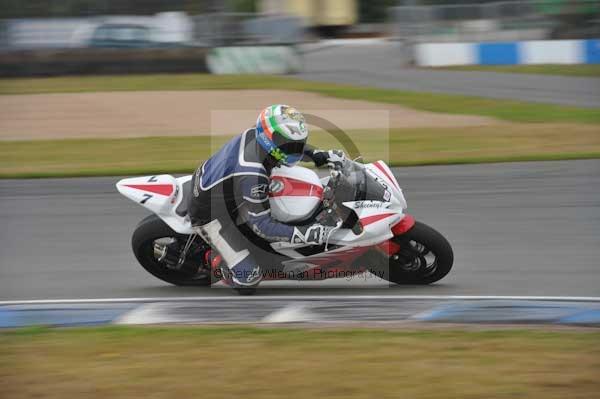 Motorcycle action photographs;Trackday digital images;donington;donington park leicestershire;donington photographs;event digital images;eventdigitalimages;no limits trackday;peter wileman photography;trackday;trackday photos