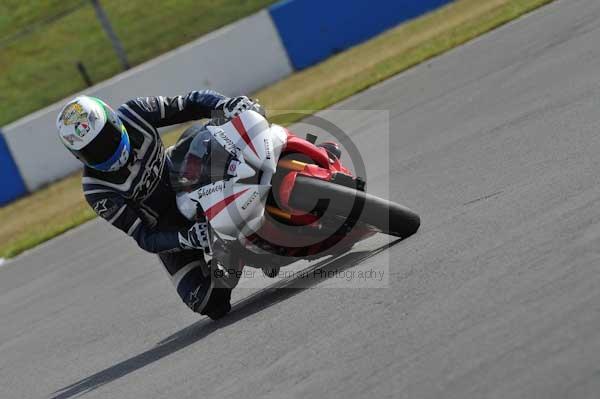 Motorcycle action photographs;Trackday digital images;donington;donington park leicestershire;donington photographs;event digital images;eventdigitalimages;no limits trackday;peter wileman photography;trackday;trackday photos