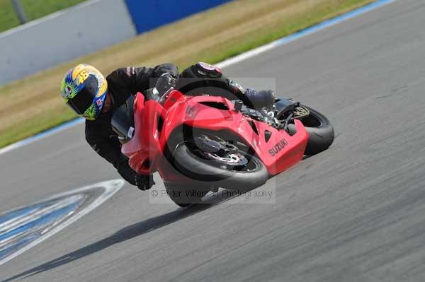 Motorcycle action photographs;Trackday digital images;donington;donington park leicestershire;donington photographs;event digital images;eventdigitalimages;no limits trackday;peter wileman photography;trackday;trackday photos