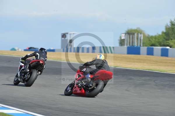 Motorcycle action photographs;Trackday digital images;donington;donington park leicestershire;donington photographs;event digital images;eventdigitalimages;no limits trackday;peter wileman photography;trackday;trackday photos