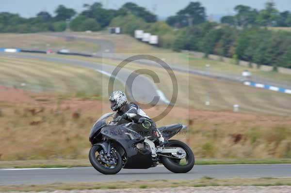 Motorcycle action photographs;Trackday digital images;donington;donington park leicestershire;donington photographs;event digital images;eventdigitalimages;no limits trackday;peter wileman photography;trackday;trackday photos