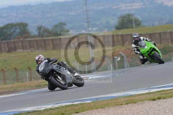 Motorcycle action photographs;Trackday digital images;donington;donington park leicestershire;donington photographs;event digital images;eventdigitalimages;no limits trackday;peter wileman photography;trackday;trackday photos