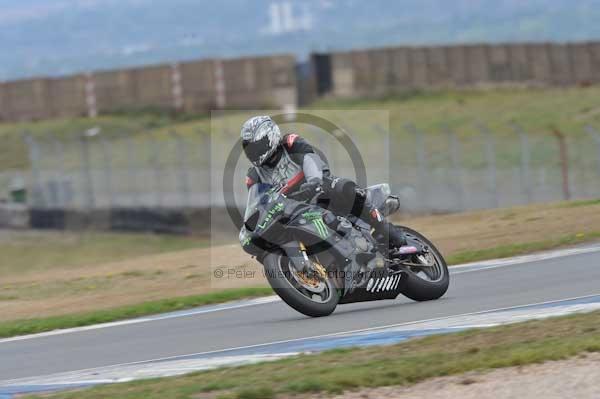 Motorcycle action photographs;Trackday digital images;donington;donington park leicestershire;donington photographs;event digital images;eventdigitalimages;no limits trackday;peter wileman photography;trackday;trackday photos