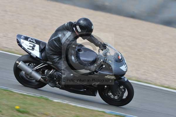 Motorcycle action photographs;Trackday digital images;donington;donington park leicestershire;donington photographs;event digital images;eventdigitalimages;no limits trackday;peter wileman photography;trackday;trackday photos
