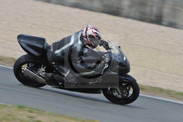 Motorcycle action photographs;Trackday digital images;donington;donington park leicestershire;donington photographs;event digital images;eventdigitalimages;no limits trackday;peter wileman photography;trackday;trackday photos