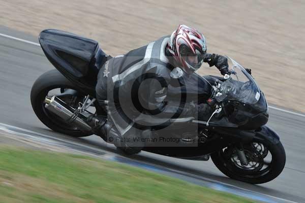 Motorcycle action photographs;Trackday digital images;donington;donington park leicestershire;donington photographs;event digital images;eventdigitalimages;no limits trackday;peter wileman photography;trackday;trackday photos