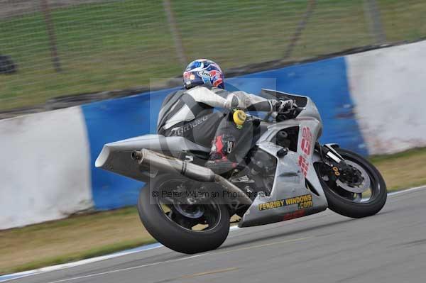 Motorcycle action photographs;Trackday digital images;donington;donington park leicestershire;donington photographs;event digital images;eventdigitalimages;no limits trackday;peter wileman photography;trackday;trackday photos