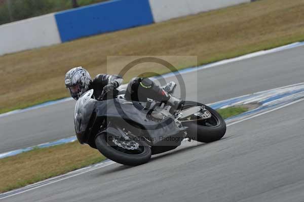 Motorcycle action photographs;Trackday digital images;donington;donington park leicestershire;donington photographs;event digital images;eventdigitalimages;no limits trackday;peter wileman photography;trackday;trackday photos