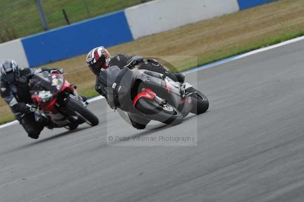 Motorcycle action photographs;Trackday digital images;donington;donington park leicestershire;donington photographs;event digital images;eventdigitalimages;no limits trackday;peter wileman photography;trackday;trackday photos