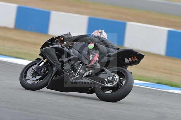 Motorcycle action photographs;Trackday digital images;donington;donington park leicestershire;donington photographs;event digital images;eventdigitalimages;no limits trackday;peter wileman photography;trackday;trackday photos