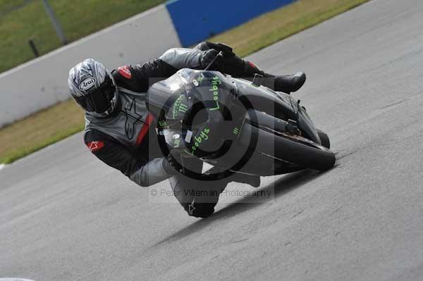 Motorcycle action photographs;Trackday digital images;donington;donington park leicestershire;donington photographs;event digital images;eventdigitalimages;no limits trackday;peter wileman photography;trackday;trackday photos