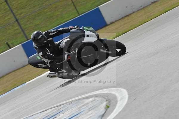 Motorcycle action photographs;Trackday digital images;donington;donington park leicestershire;donington photographs;event digital images;eventdigitalimages;no limits trackday;peter wileman photography;trackday;trackday photos