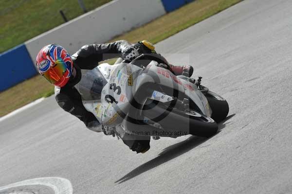 Motorcycle action photographs;Trackday digital images;donington;donington park leicestershire;donington photographs;event digital images;eventdigitalimages;no limits trackday;peter wileman photography;trackday;trackday photos