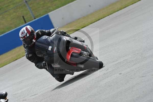 Motorcycle action photographs;Trackday digital images;donington;donington park leicestershire;donington photographs;event digital images;eventdigitalimages;no limits trackday;peter wileman photography;trackday;trackday photos