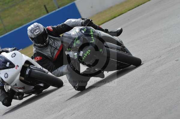 Motorcycle action photographs;Trackday digital images;donington;donington park leicestershire;donington photographs;event digital images;eventdigitalimages;no limits trackday;peter wileman photography;trackday;trackday photos