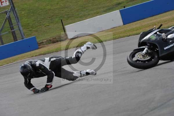 Motorcycle action photographs;Trackday digital images;donington;donington park leicestershire;donington photographs;event digital images;eventdigitalimages;no limits trackday;peter wileman photography;trackday;trackday photos