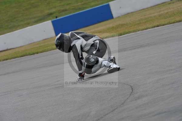 Motorcycle action photographs;Trackday digital images;donington;donington park leicestershire;donington photographs;event digital images;eventdigitalimages;no limits trackday;peter wileman photography;trackday;trackday photos