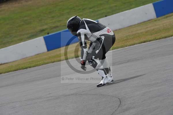 Motorcycle action photographs;Trackday digital images;donington;donington park leicestershire;donington photographs;event digital images;eventdigitalimages;no limits trackday;peter wileman photography;trackday;trackday photos