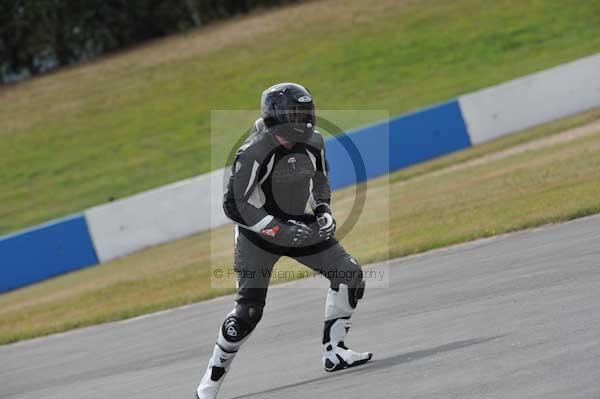 Motorcycle action photographs;Trackday digital images;donington;donington park leicestershire;donington photographs;event digital images;eventdigitalimages;no limits trackday;peter wileman photography;trackday;trackday photos