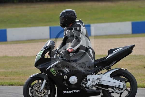 Motorcycle action photographs;Trackday digital images;donington;donington park leicestershire;donington photographs;event digital images;eventdigitalimages;no limits trackday;peter wileman photography;trackday;trackday photos