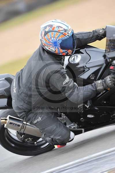 Motorcycle action photographs;Trackday digital images;donington;donington park leicestershire;donington photographs;event digital images;eventdigitalimages;no limits trackday;peter wileman photography;trackday;trackday photos