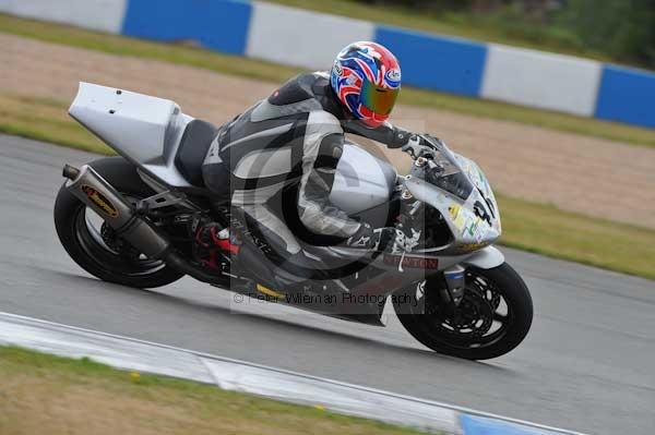 Motorcycle action photographs;Trackday digital images;donington;donington park leicestershire;donington photographs;event digital images;eventdigitalimages;no limits trackday;peter wileman photography;trackday;trackday photos