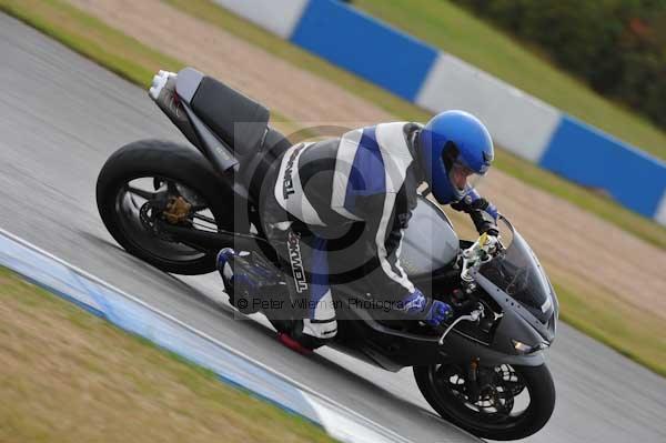 Motorcycle action photographs;Trackday digital images;donington;donington park leicestershire;donington photographs;event digital images;eventdigitalimages;no limits trackday;peter wileman photography;trackday;trackday photos