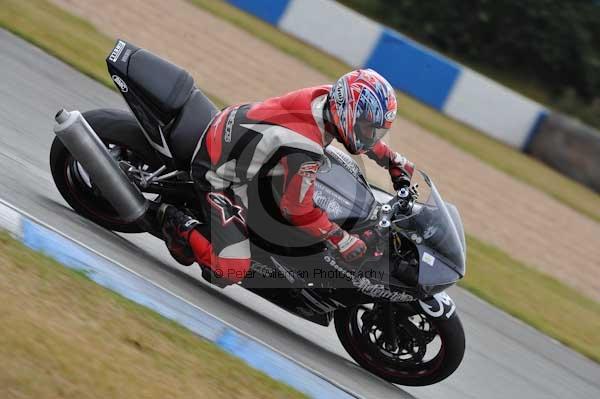 Motorcycle action photographs;Trackday digital images;donington;donington park leicestershire;donington photographs;event digital images;eventdigitalimages;no limits trackday;peter wileman photography;trackday;trackday photos