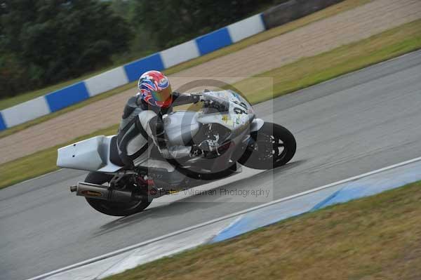 Motorcycle action photographs;Trackday digital images;donington;donington park leicestershire;donington photographs;event digital images;eventdigitalimages;no limits trackday;peter wileman photography;trackday;trackday photos