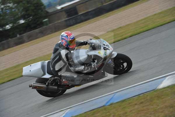 Motorcycle action photographs;Trackday digital images;donington;donington park leicestershire;donington photographs;event digital images;eventdigitalimages;no limits trackday;peter wileman photography;trackday;trackday photos
