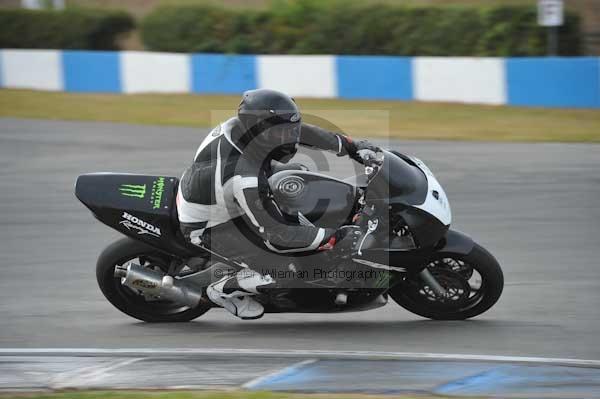 Motorcycle action photographs;Trackday digital images;donington;donington park leicestershire;donington photographs;event digital images;eventdigitalimages;no limits trackday;peter wileman photography;trackday;trackday photos