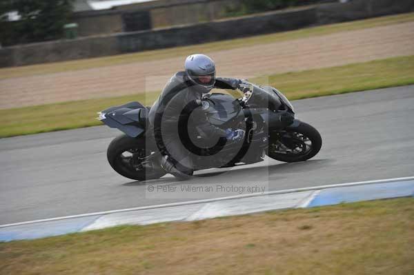Motorcycle action photographs;Trackday digital images;donington;donington park leicestershire;donington photographs;event digital images;eventdigitalimages;no limits trackday;peter wileman photography;trackday;trackday photos
