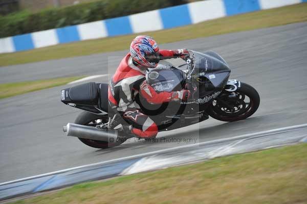 Motorcycle action photographs;Trackday digital images;donington;donington park leicestershire;donington photographs;event digital images;eventdigitalimages;no limits trackday;peter wileman photography;trackday;trackday photos