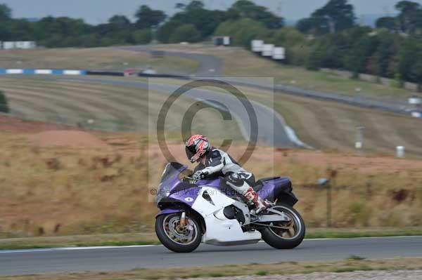 Motorcycle action photographs;Trackday digital images;donington;donington park leicestershire;donington photographs;event digital images;eventdigitalimages;no limits trackday;peter wileman photography;trackday;trackday photos